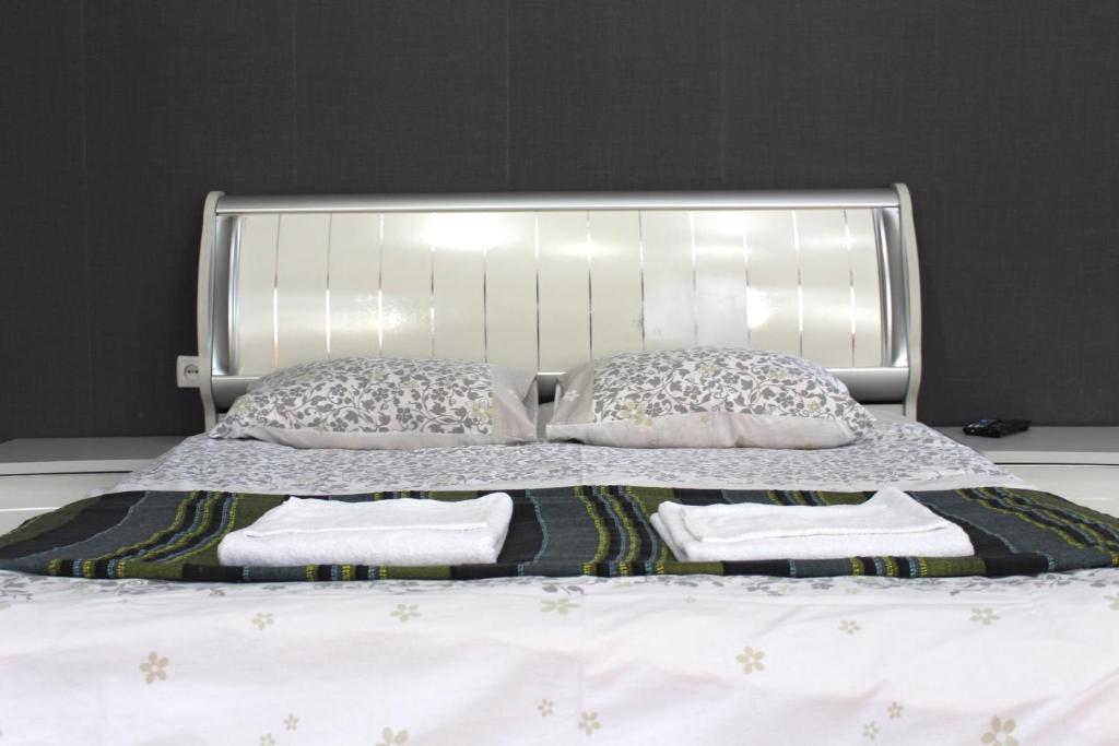 Chonkadze 11 Flat room 5